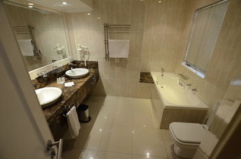Norscot Manor Guest Lodge Сэндтон Экстерьер фото