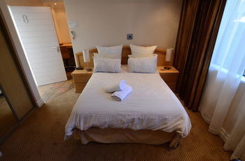 Norscot Manor Guest Lodge Сэндтон Экстерьер фото