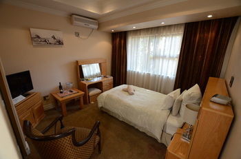 Norscot Manor Guest Lodge Сэндтон Экстерьер фото