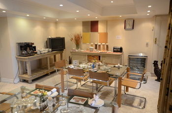 Norscot Manor Guest Lodge Сэндтон Экстерьер фото