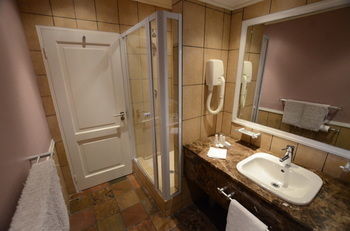 Norscot Manor Guest Lodge Сэндтон Экстерьер фото